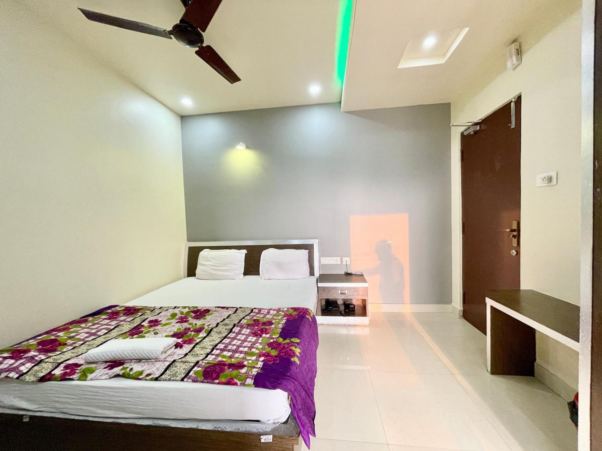 Hotel Trends In Puri Exteriör bild