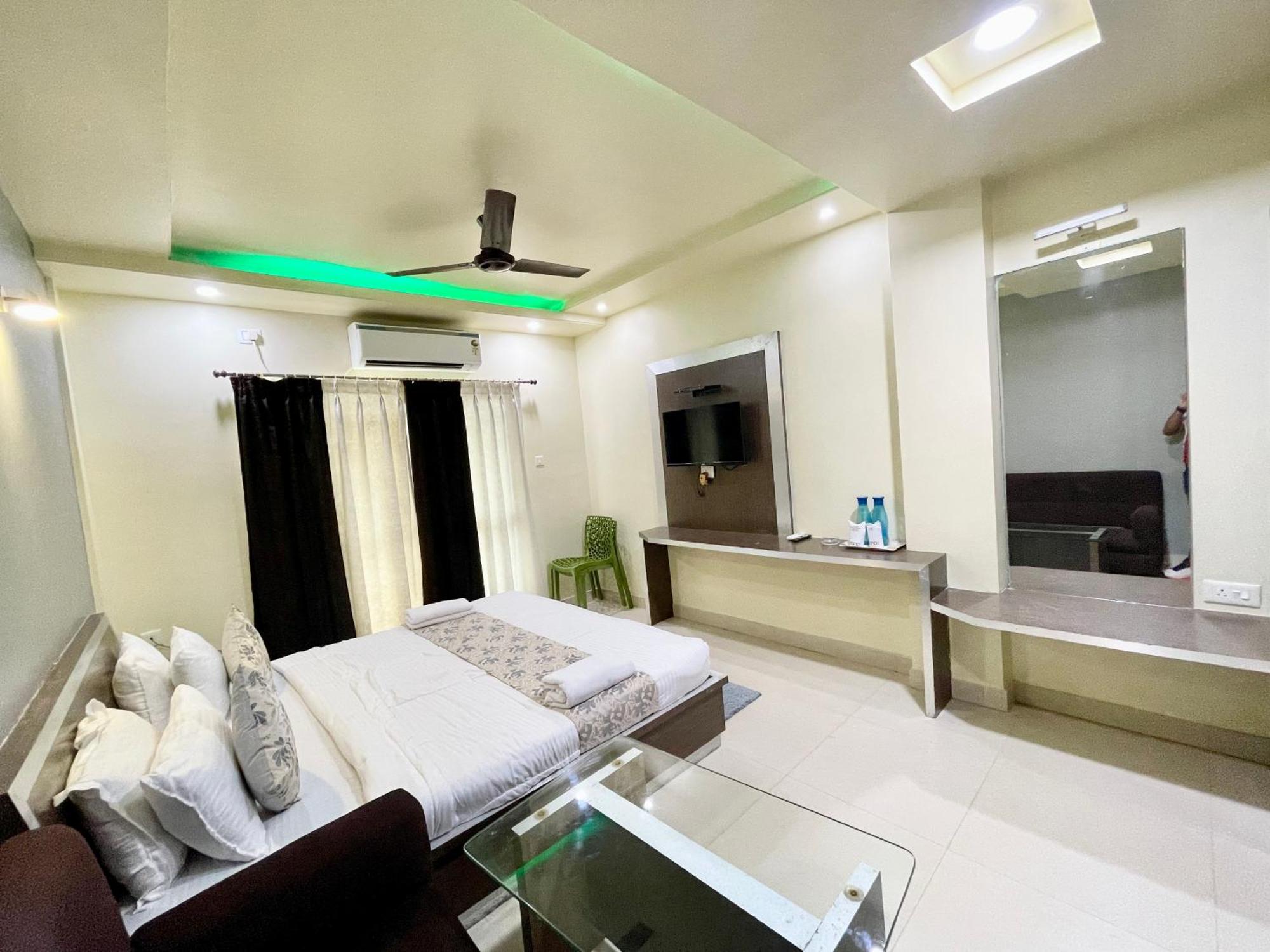 Hotel Trends In Puri Exteriör bild